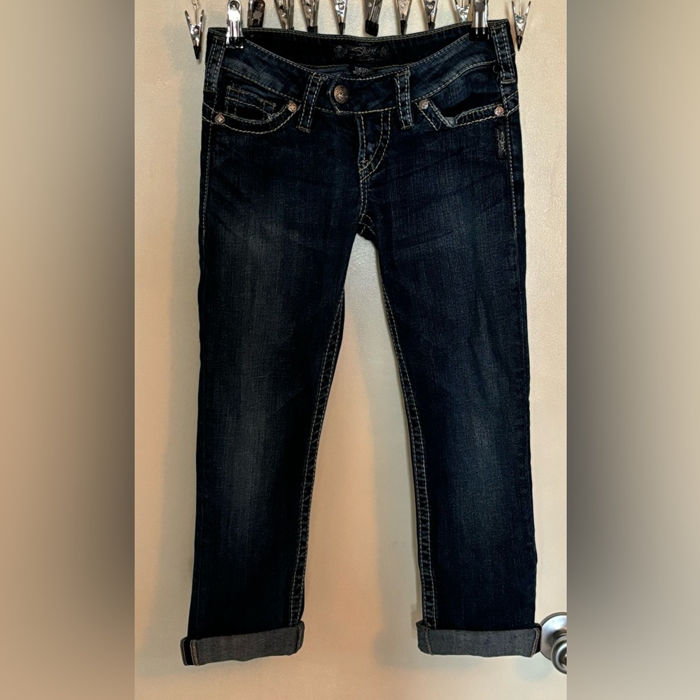 Silver Jeans TUESDAY
161/2” CAPRI